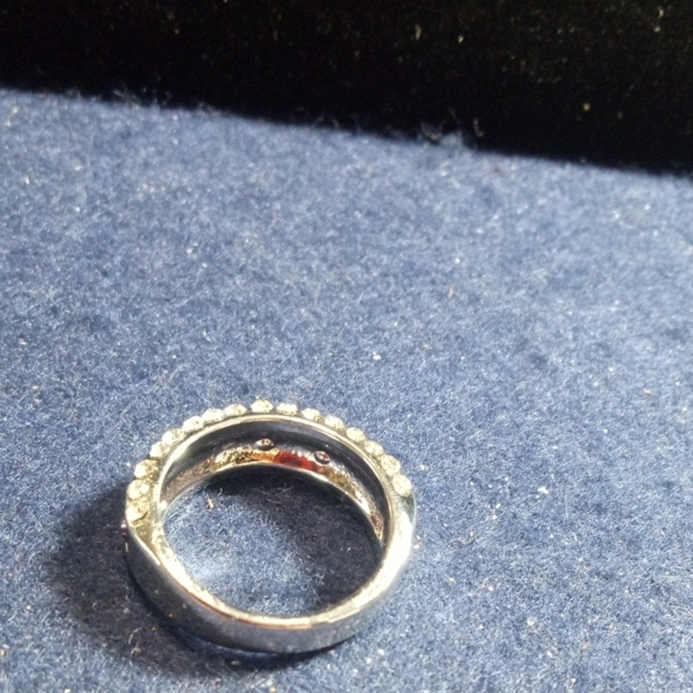 Dazzling Silvertone and Purple Women's Ring Size 8 - Picture 6 of 6